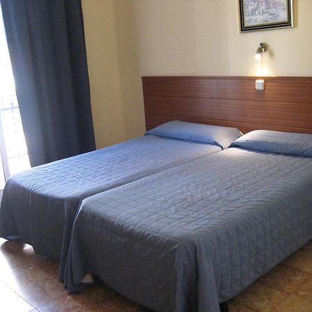 Hostal Bejar Барселона Экстерьер фото
